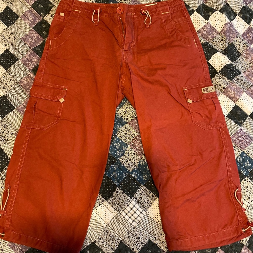 Unionbay Red Capris w/ khaki strings